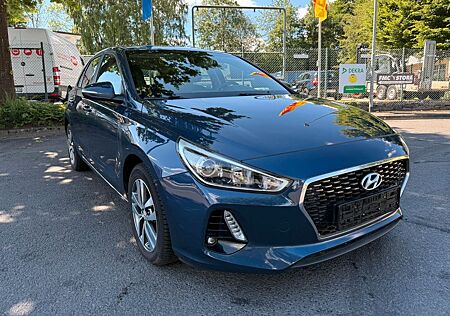 Hyundai i30 *1Hand*ServiceNeu*ReifenNeu*GARANTIE*