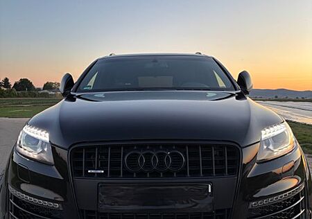 Audi Q7 3.0 TDI (DPF) clean diesel quattro tipt. V12
