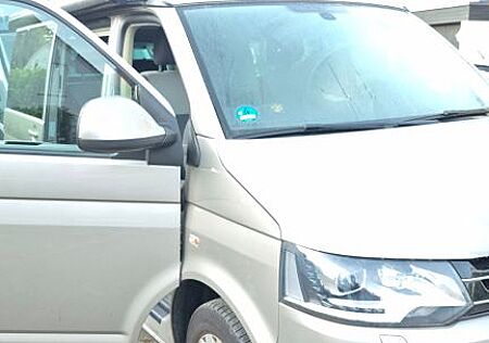 VW T5 California Volkswagen beach