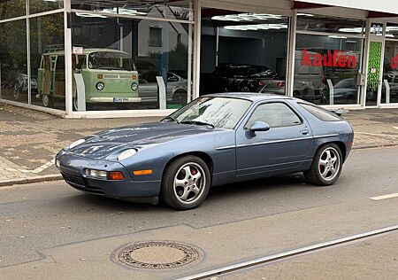 Porsche 928 S 4
