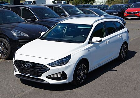 Hyundai i30 cw Trend Mild-Hybrid*AHK*KAM*NAV*WIPA*8FACH