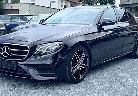 Mercedes-Benz E 220 E 220d Limousine / AMG Line / Widescreen /