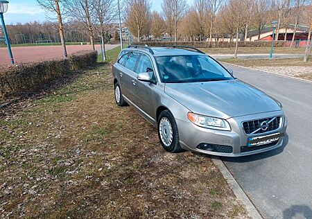 Volvo V70 D5 mit Summum Ausstattung