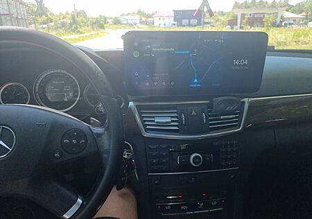 Mercedes-Benz E 300 CDI BlueEFFICIENCY -