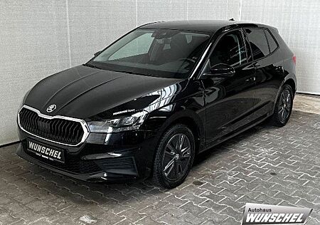 Skoda Fabia 1.0 TSI Ambition Navi LED GRA SZH PDC 16"