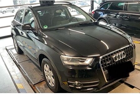 Audi Q3 2.0 TDI quattro*NAVI*XENON*PDC*AHK