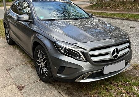 Mercedes-Benz GLA 200 - Urban