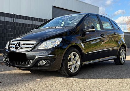 Mercedes-Benz B 180 gebraucht kaufen Mercedes-Benz B 180 CDI *SHZ*KLIMA*PDC*AUTOMATIK*TEMPOMAT
