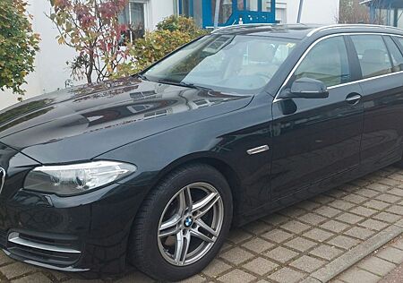 BMW 520d Touring Voll, Leder,HUD,Pano,AHK,8xAlu