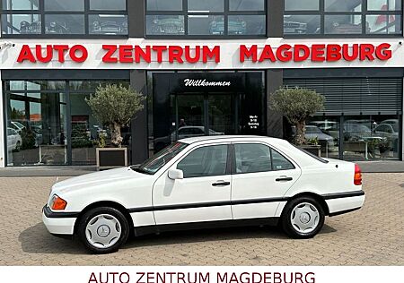 Mercedes-Benz C 180 Lim. Autom. SSD RCD "Klassiker"