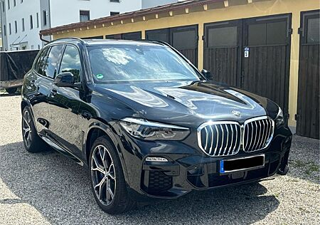 BMW X5 xDrive 40 i M Sport / Panorama-Dach