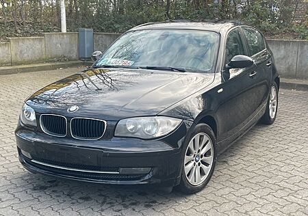 BMW 118d /Klimaautomatik/PDC/SHG/AHK/MFL/Sport Sitze