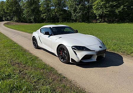 Toyota GR Supra 3.0 6-Gang MT Moonstone Edition