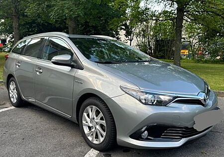 Toyota Auris Touring Sports Auris Touring S. Hybrid 1,8 1st Hand Guaranteed