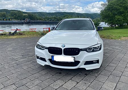 BMW 330 i Touring MSport Pano Headup NaviProf LED