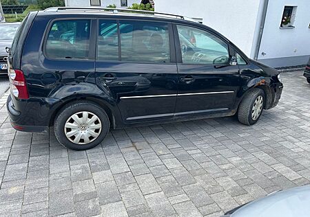 VW Touran Volkswagen Highline