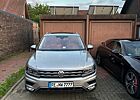 VW Tiguan Volkswagen 2.0 TDI SCR 176kW DSG 4MOTION Highlin...