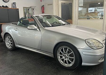 Mercedes-Benz SLK 200 Kompressor, Rostfrei, Vollausstattung