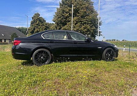 BMW 523i -