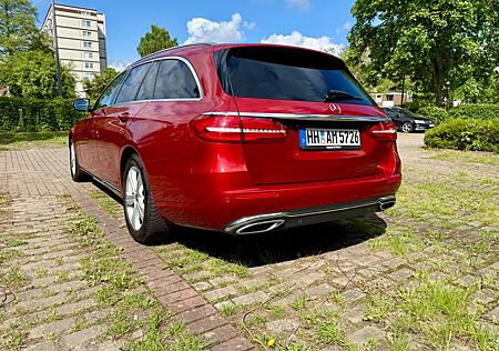 Mercedes-Benz E 220 E 220d T AVANTGARDE Autom. AVANTGARDE