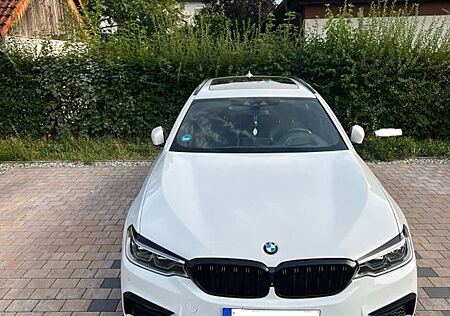 BMW 530d xDrive Pano head up Touring