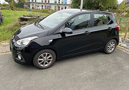 Hyundai i10 1.2 YES! Silver YES! Silver