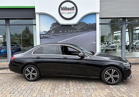 Mercedes-Benz E 220 d Lim. 4Matic AUt. Navi Burmester SHZ uvm.
