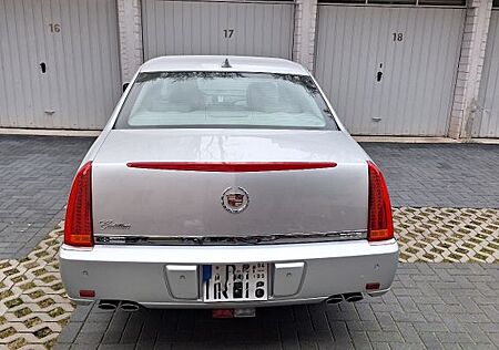 Cadillac Deville  DTS