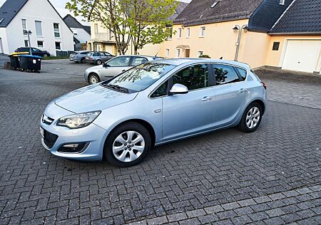 Opel Astra 1.4 T Exklusiv