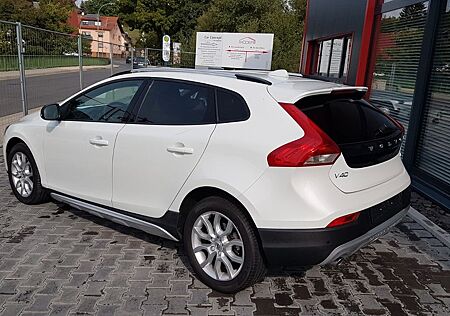 Volvo V40 Cross Country Plus Navi,AHK,LED,Kamera