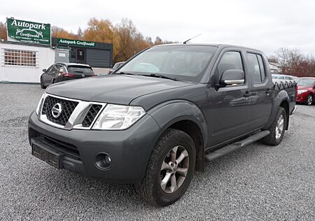 Nissan Navara 2.5 dCi Xenon/AHK/Allrad/Tempomat........