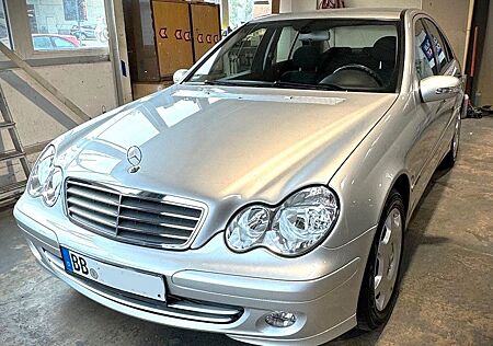 Mercedes-Benz C 180 KOMPRESSOR, LED, Carplay, 79.000km