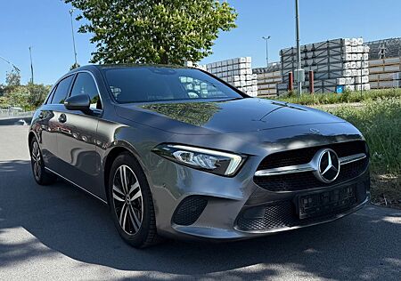 Mercedes-Benz A 180 Dynamic Select Paket