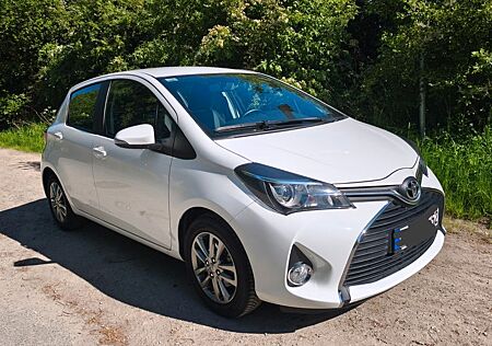 Toyota Yaris Comfort 2015