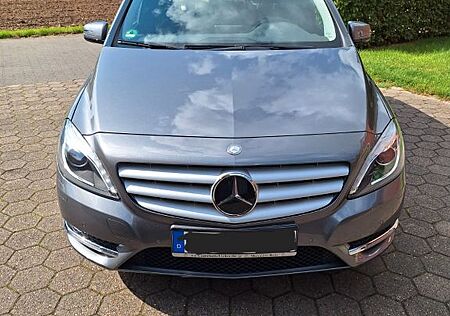 Mercedes-Benz B 200 BlueEFFICIENCY -