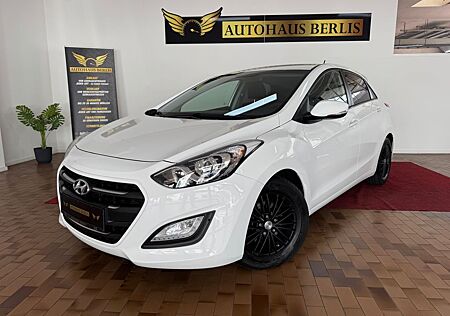 Hyundai i30 Blue Trend/2.HND/EURO6/SH/NAV/KLIMA/SHZ/KMRA
