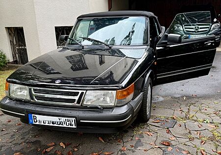 Saab 900 S Cabrio mit H -Kennzeichen
