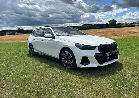 BMW i5 eDrive40 Tour. M Sport Pro AHK Vollaustattung
