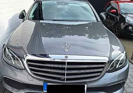 Mercedes-Benz E 220 d AVANTGARDE Autom. AVANTGARDE