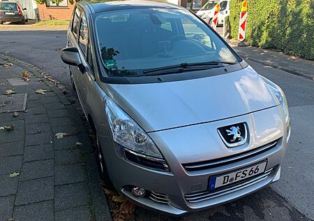 Peugeot 5008 1.6 VAN 120 VTi Active Benziner