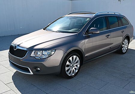 Skoda Superb gebraucht kaufen Skoda Superb 2.0TSI 147KW DSG Scout 2012