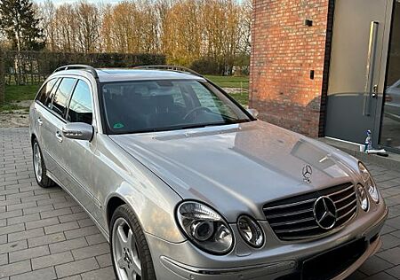 Mercedes-Benz E 500 T ELEGANCE Elegance AMG Paket