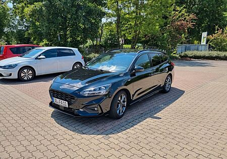 Ford Focus 1,5 EcoBoost 150PS ST-Line Turnier