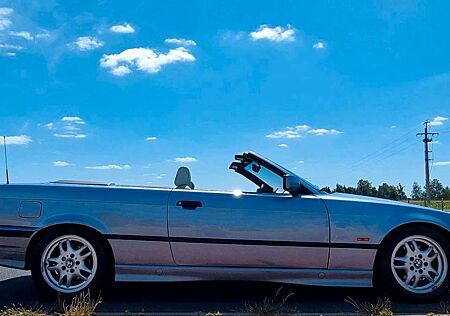 BMW 328i Cabrio Samoablau 93k km Sammlerzustand