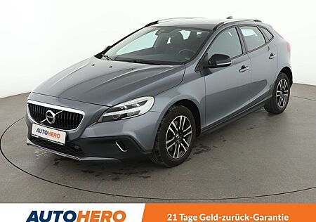 Volvo V90 Cross Country V40 Cross Country 2.0 D2 Momentum Aut.*NAVI*LED*