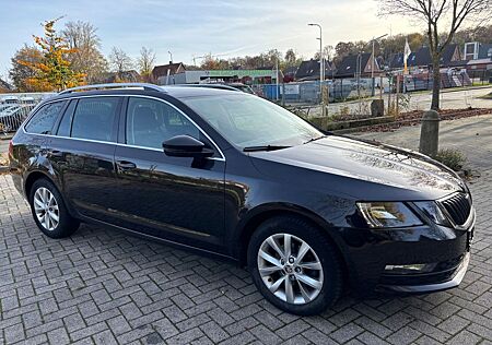 Skoda Octavia 1.6 TDI Combi Ambition Navi