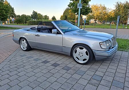 Mercedes-Benz 200 E Cabrio Automatik, AMG 18" Styling II
