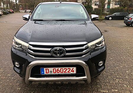 Toyota Hilux Double Cab Executive 4x4 Leder Navi Voll