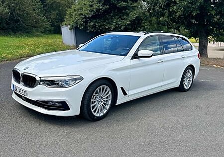 BMW 530d Touring A - mit TOP AUSSTATTUNG