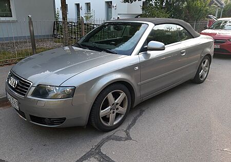 Audi A4 2.4 Cabrio, Dach und Zahnriemen neu
